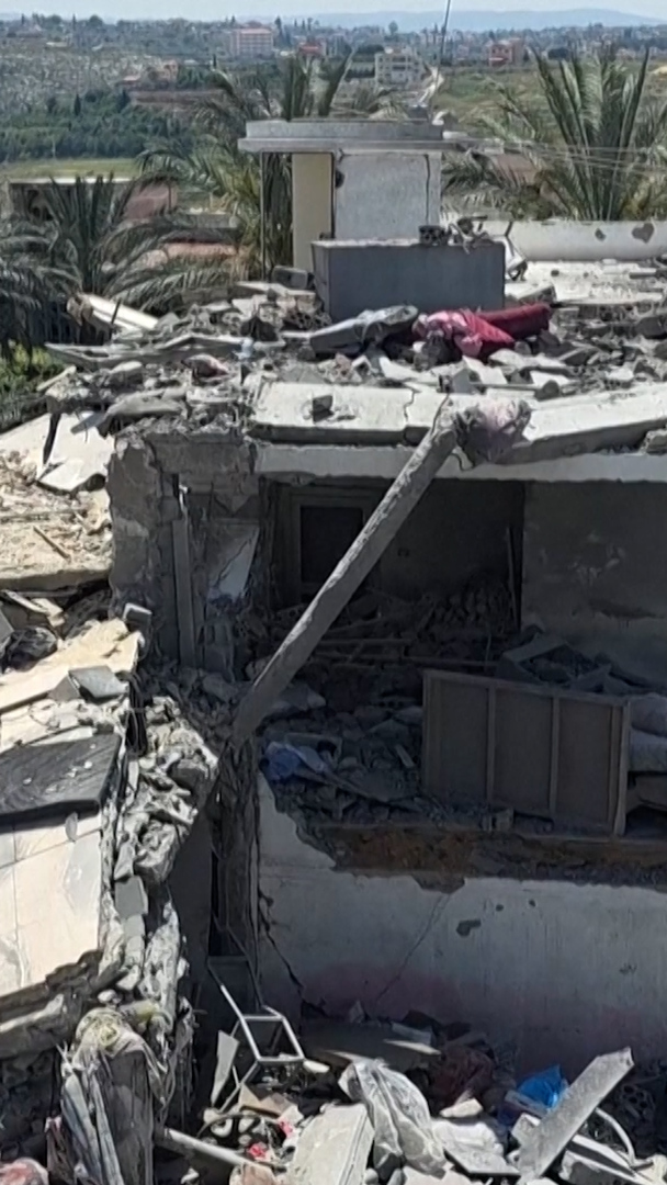 Video thumbnail for Israeli strikes in Southern Lebanon kill at least 19 people amid ‘ceasefire’