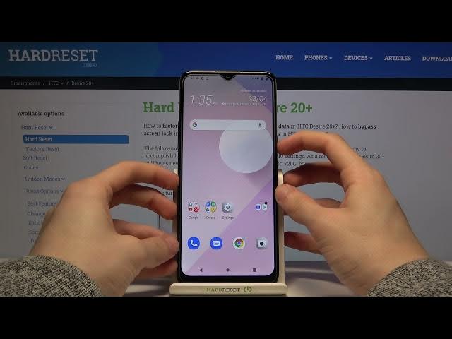 Video thumbnail for How to Change Wallpaper on HTC Desire 20+ - Set Up Wallpaper on Lock Screen