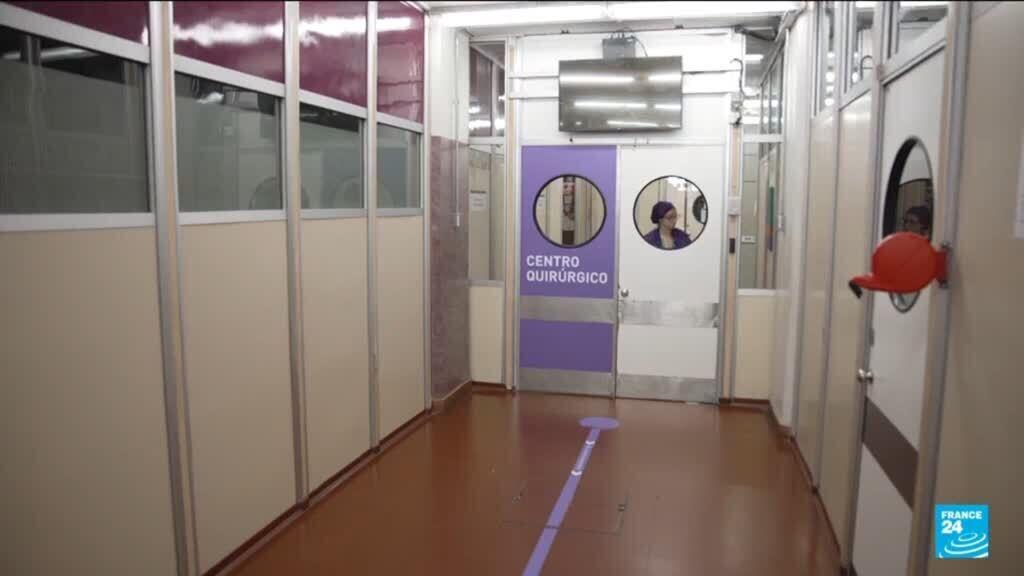 Video thumbnail for Argentina: workers at main pediatric hospital say care 'under threat'