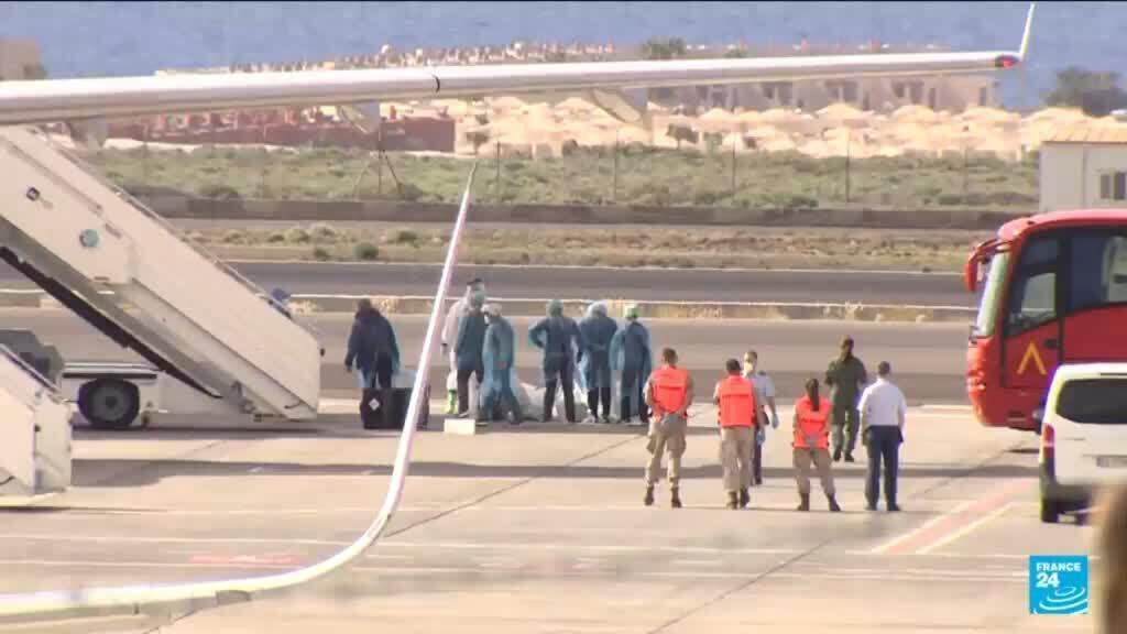 Video thumbnail for Passengers disembark from Hantavirus-hit cruise ship in Canary Islands