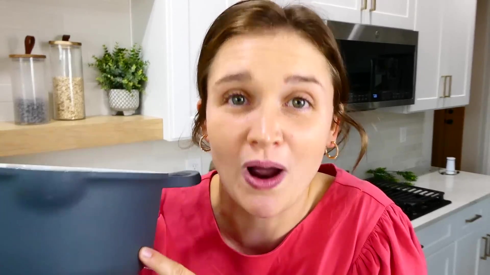 Video thumbnail for 5 Tried & True ONE POT Meals ¦ The EASIEST Tasty Weeknight Recipes! ¦ Julia Pacheco (1080p 60fps)