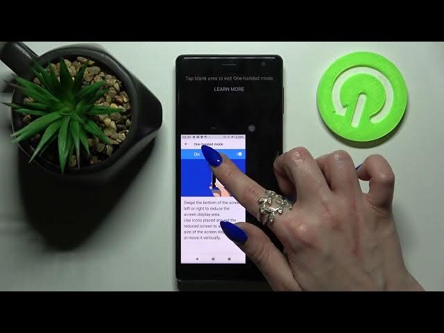 Video thumbnail for How to Enter One Handed Mode on SONY Xperia XZ2