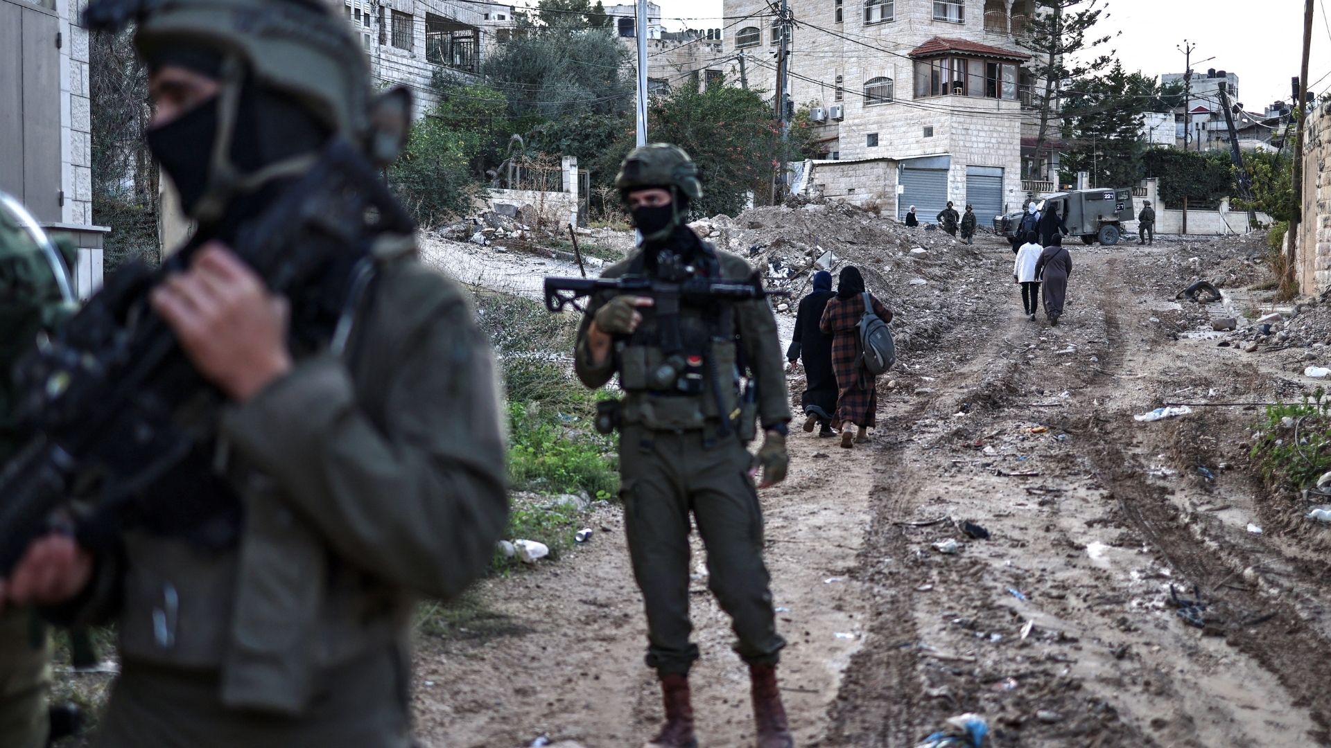 Video thumbnail for Occupied West Bank raids: Two Palestinians killed in Jenin by Israeli military