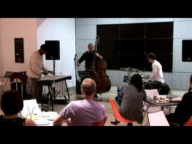 Video thumbnail for Yana - "Everybody's Reading"