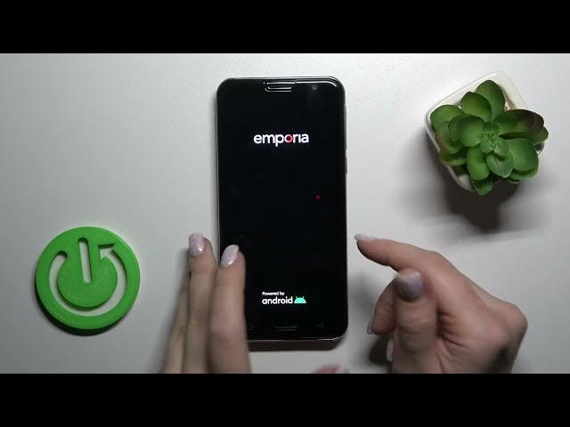 Video thumbnail for How to Power On Emporia SMART.5 - Switch On Smartphone