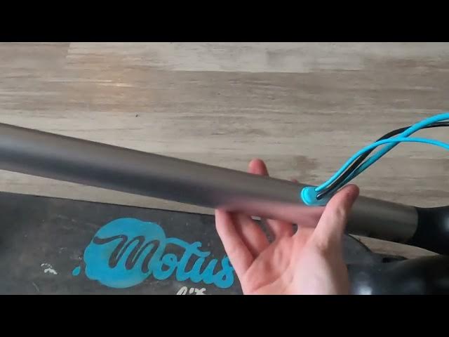 Video thumbnail for Motus Scooty 10 Lite - How To Fold