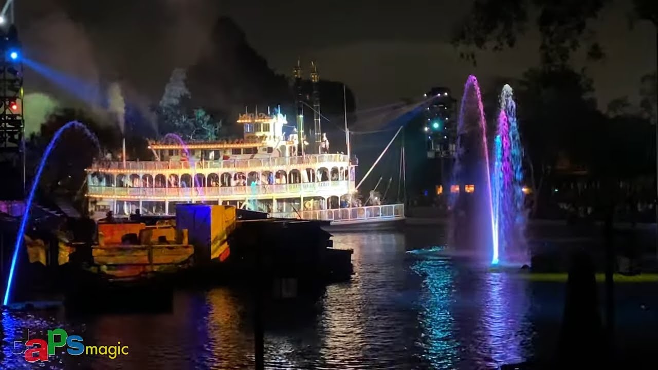 'Video thumbnail for Fantasmic From West Side of Viewing Area at Disneyland'