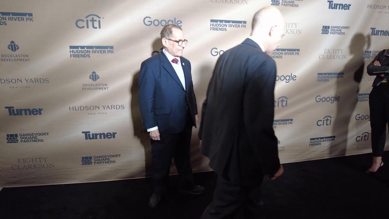Video thumbnail for NY: Hudson River Park Friends 2026 Gala - Arrivals 8.