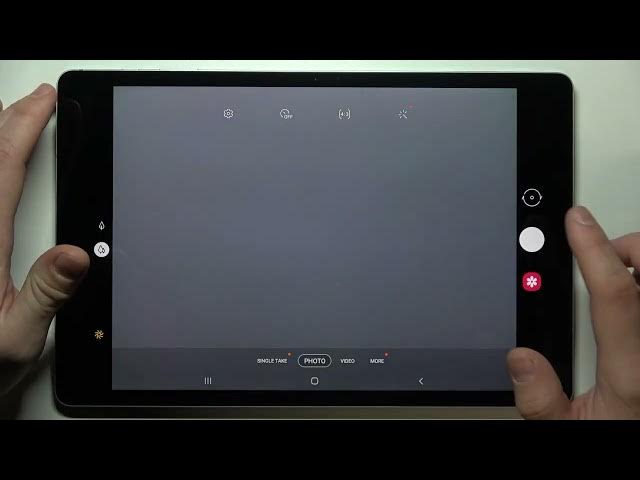 Video thumbnail for How to Take Selfie Using Palm Gesture on SAMSUNG Galaxy Tab S7 FE - Show Palm
