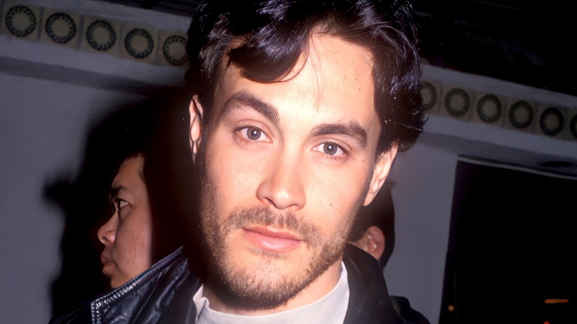 Video thumbnail for 90s Stars Who Died In Bizarre Ways