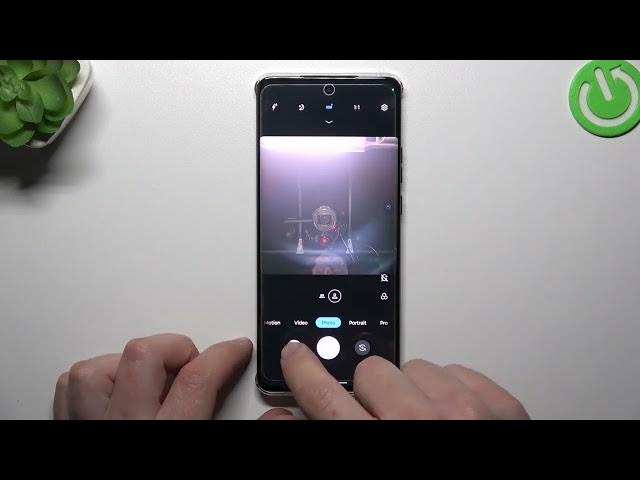 Video thumbnail for How to Manage Front Camera Mirror Effect on Motorola Edge 40?
