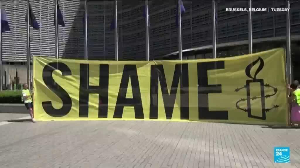 Video thumbnail for EU hosts Taliban officials for migrant talks amid protests from rights groups
