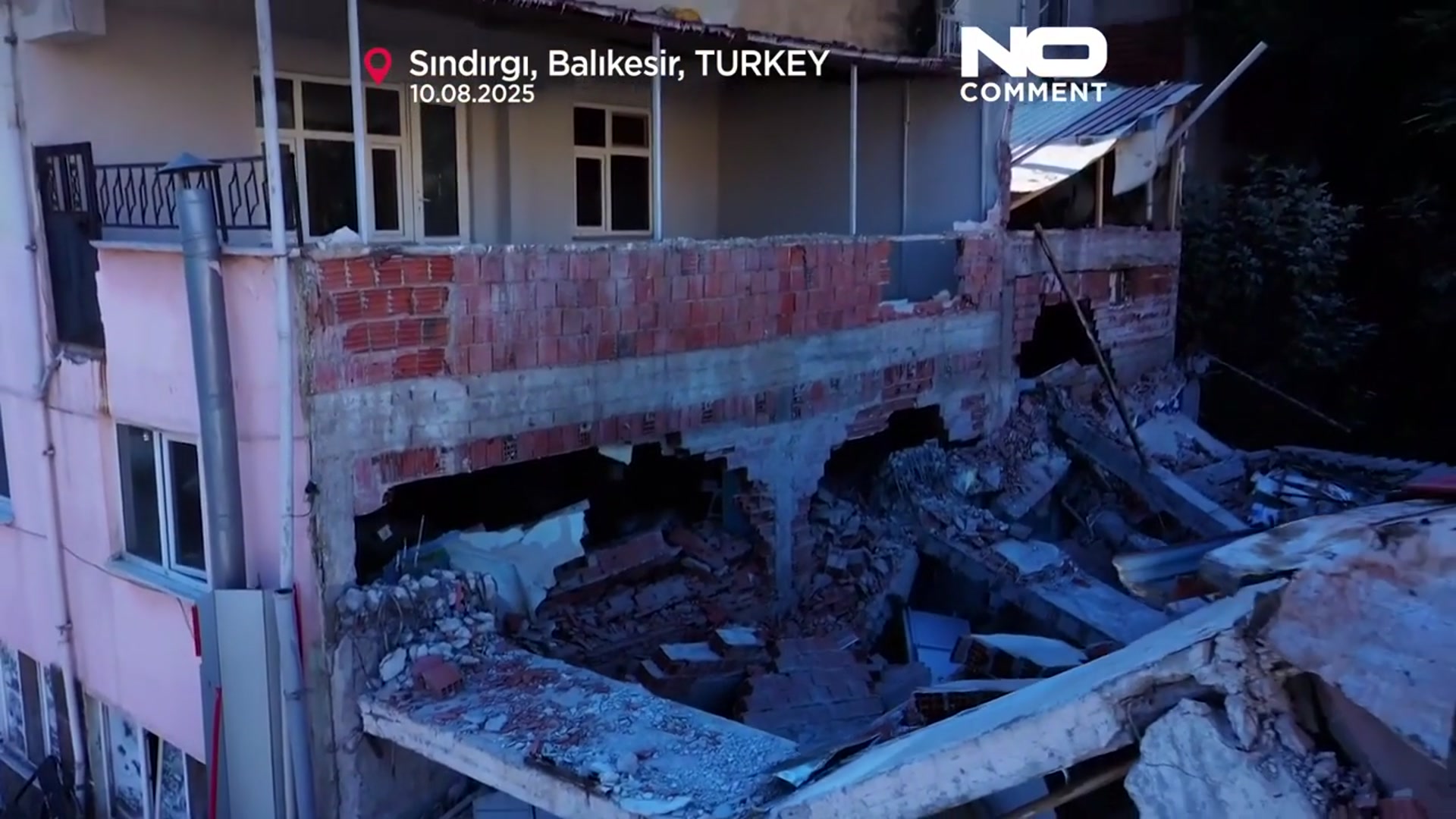 'Video thumbnail for Strong earthquake strikes Turkey’s Balıkesir province, killing one'