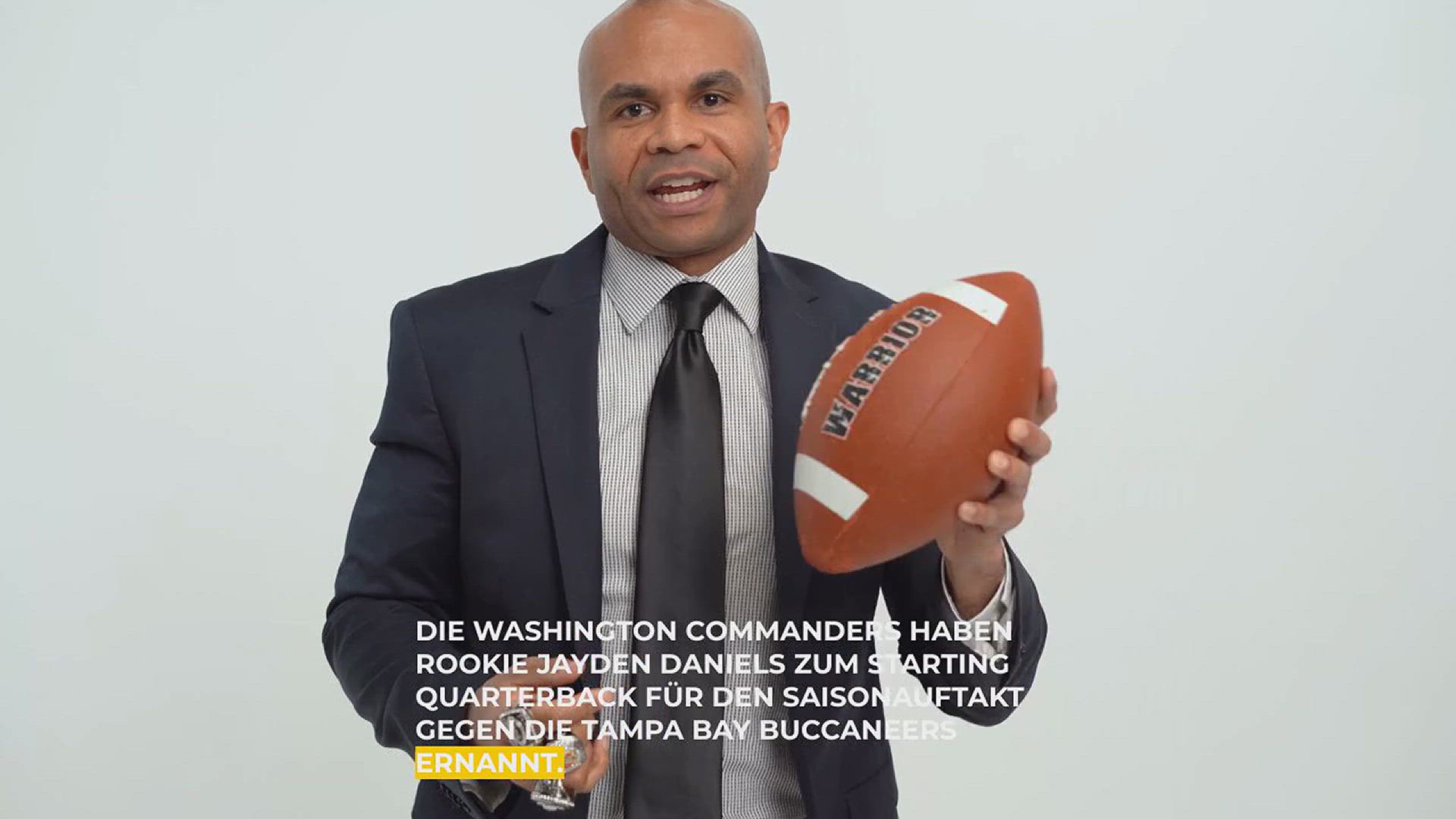 'Video thumbnail for Commanders – Rookie Jayden Daniels zum Starting Quarterback ernannt'
