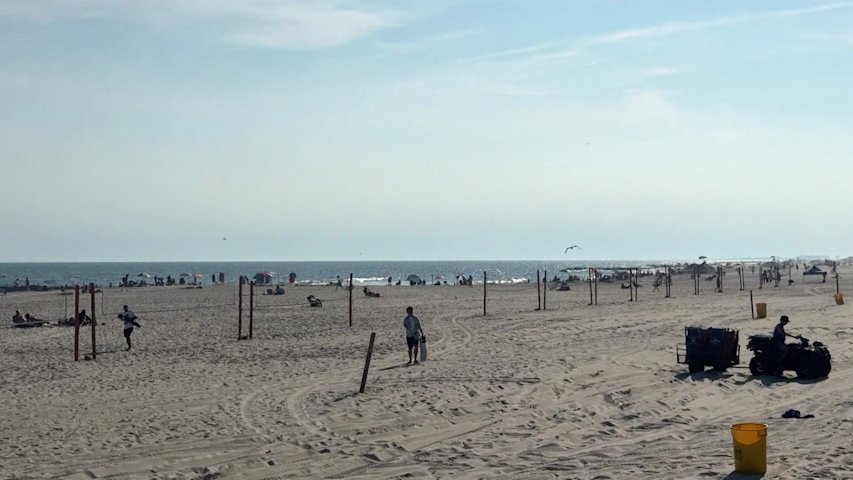 Video thumbnail for 'Heat waves are the leading cause of weather-related deaths,’ Long Island doctor warns