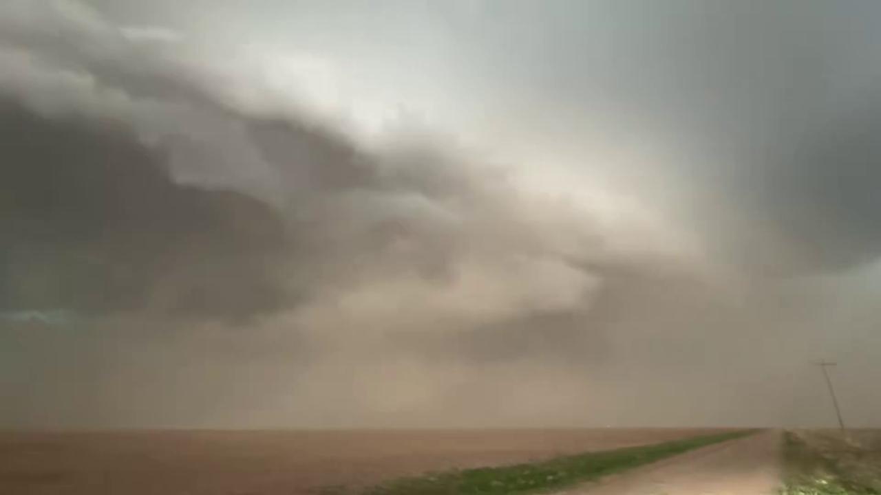 Video thumbnail for US: Possible Haboob Spotted East of Boise City, OK.