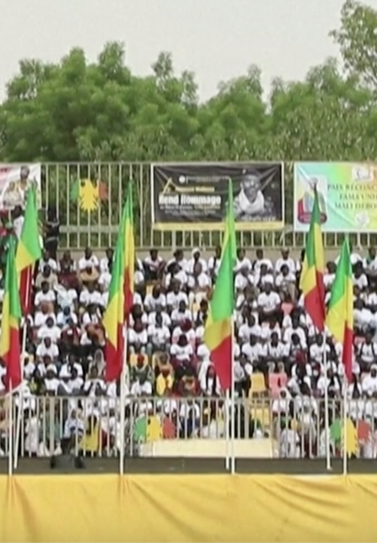 Video thumbnail for Junta supporters rally in Mali's capital amid new rebel attacks