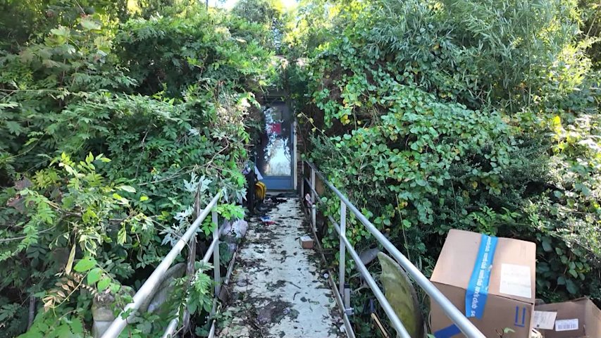 Video thumbnail for Port Jefferson home deemed 'unsafe' amid animal crimes investigation