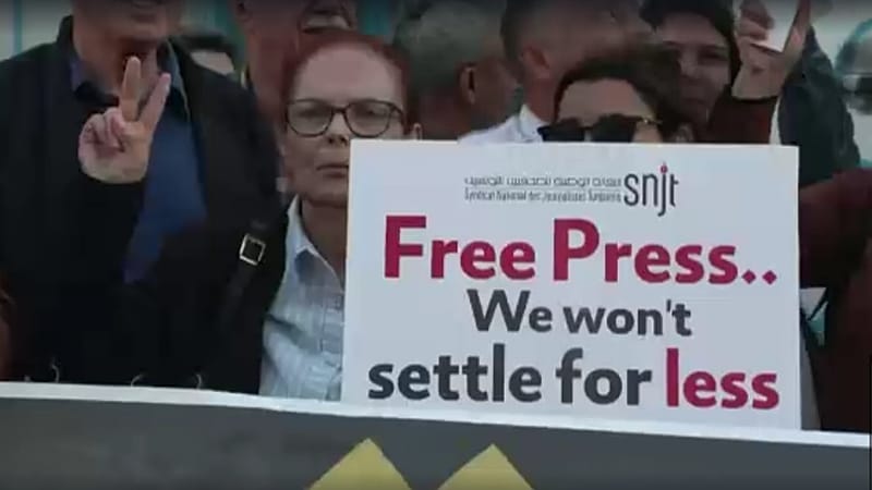 Video thumbnail for Dozens demonstrate in Tunisian capital in defence of press freedom