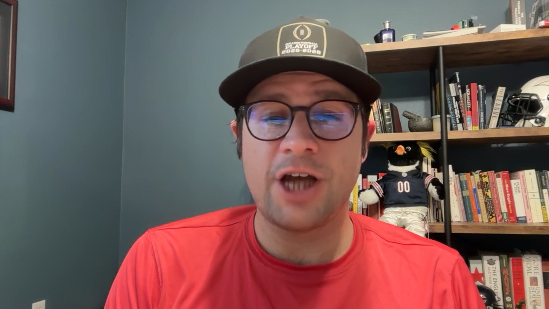 Video thumbnail for Chicago Bears urged to dump off different target than DJ Moore to Panthers