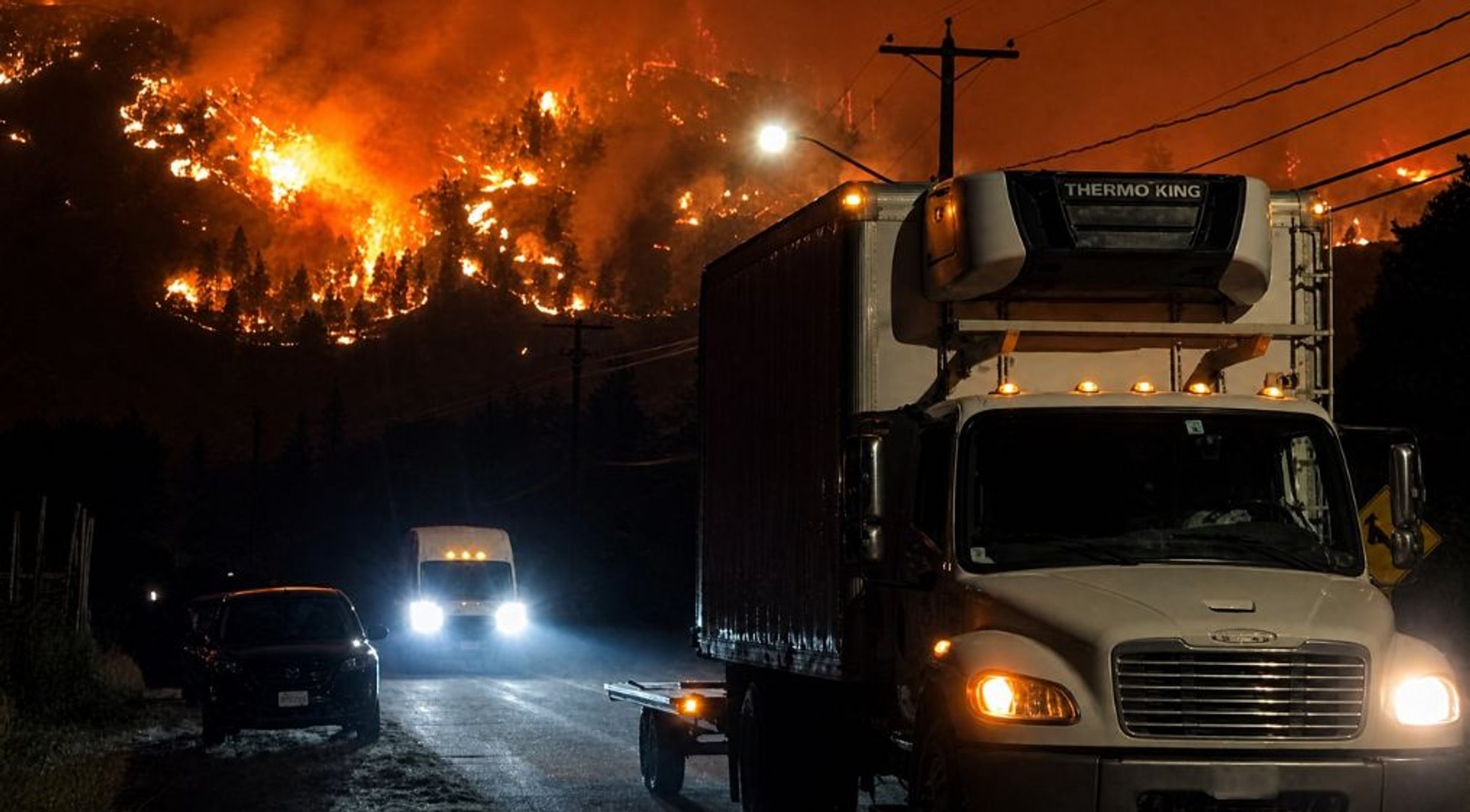 Video thumbnail for Canada wildfire: 20,000 evacuated as fast-moving blaze spreads in British Columbia