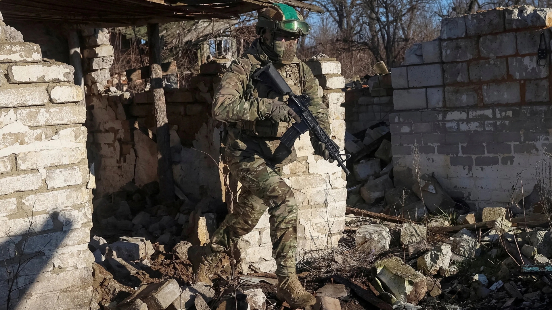 Video thumbnail for Ukraine peace efforts stall amid corruption crisis and winter war fears