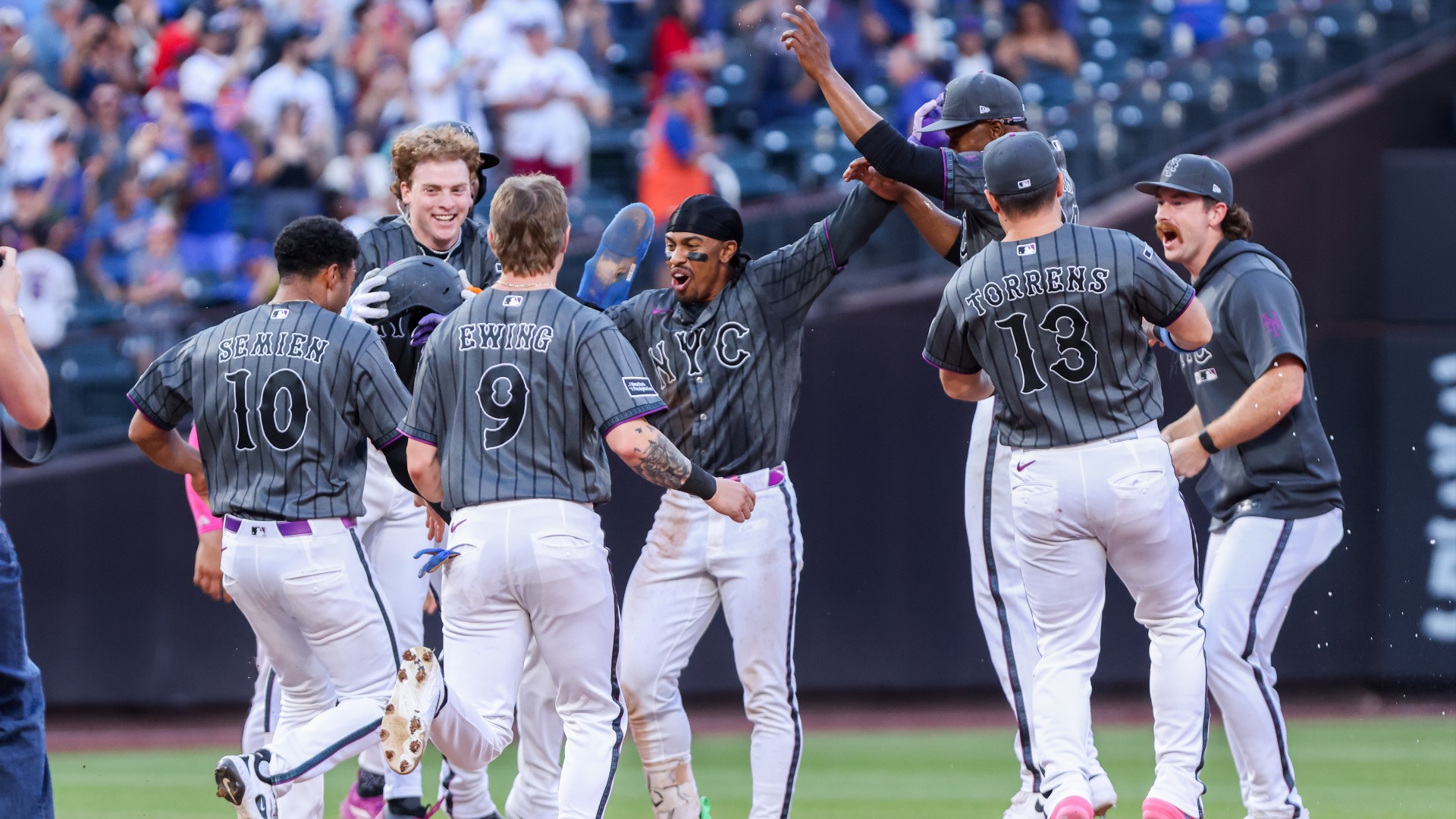 Video thumbnail for Mets vs. White Sox: NY's Surpise Post-Deadline Turnaround