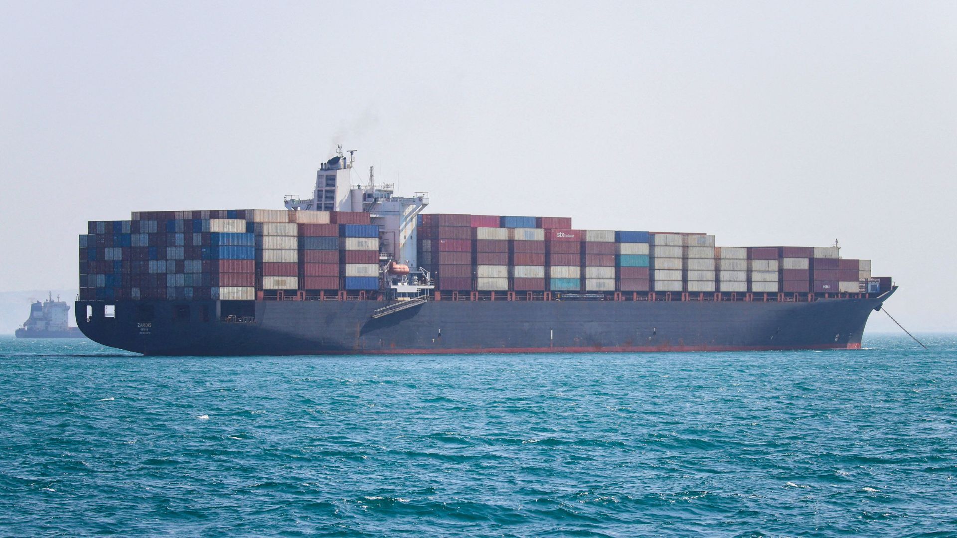 Video thumbnail for US, Iran trade threats over Strait of Hormuz as attack on UAE condemned