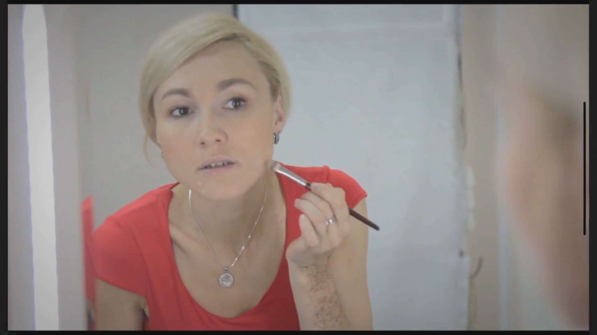 Video thumbnail for Ivory VS Porcelain Foundation: Choose Which One Better