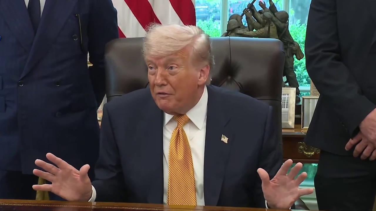 Video thumbnail for United States: Trump reports progress in Iran talks at White House.
