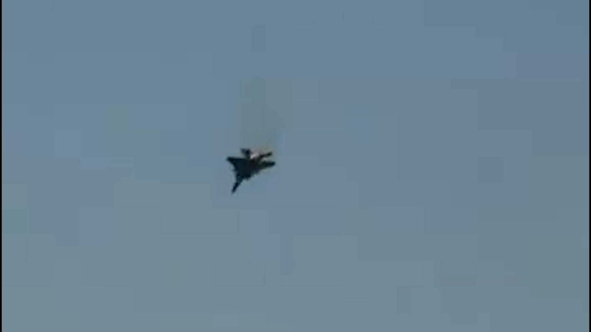 Video thumbnail for US military jet crashes in Kuwait