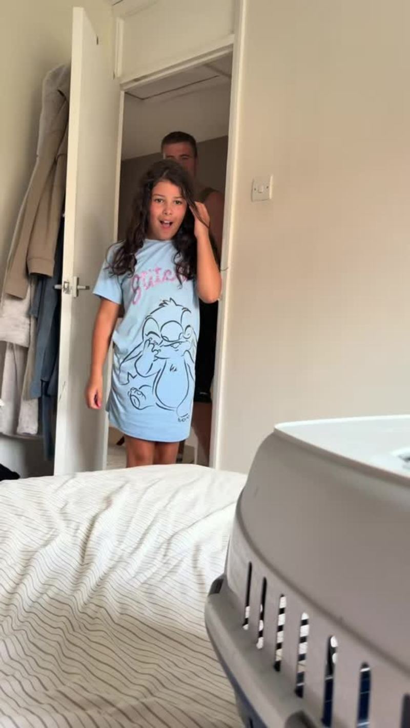 Video thumbnail for Children Meeting Their New Kitten for the First Time