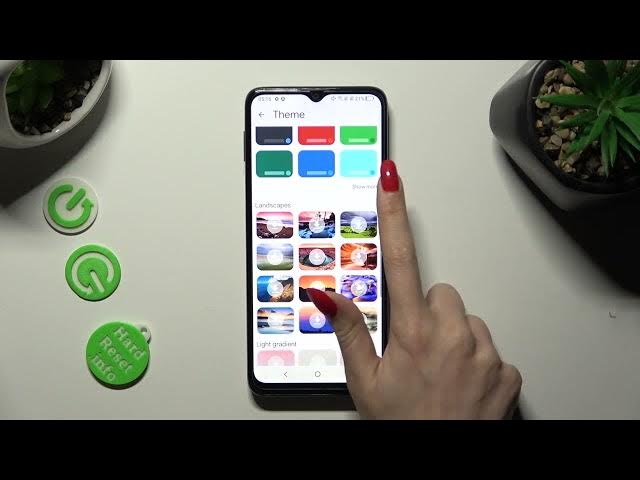 Video thumbnail for How to Change Keyboard Theme in TCL 408 - Customize Keyboard