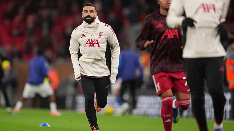 Video thumbnail for Mohamed Salah says he's been 'thrown under the bus' by Liverpool