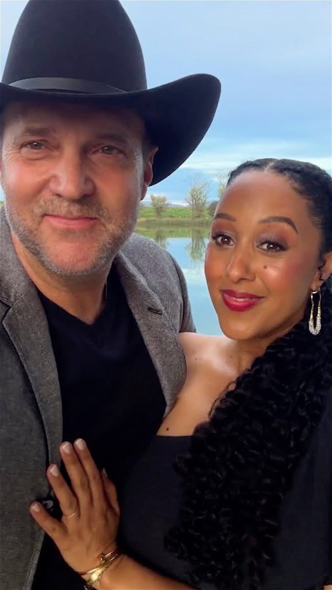 Video thumbnail for Hallmark's Tamera Mowry's Husband Is Gorgeous