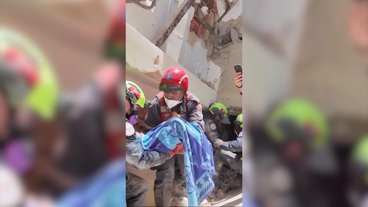 Video thumbnail for Venezuela: Baby rescued from Venezuela earthquake rubble.