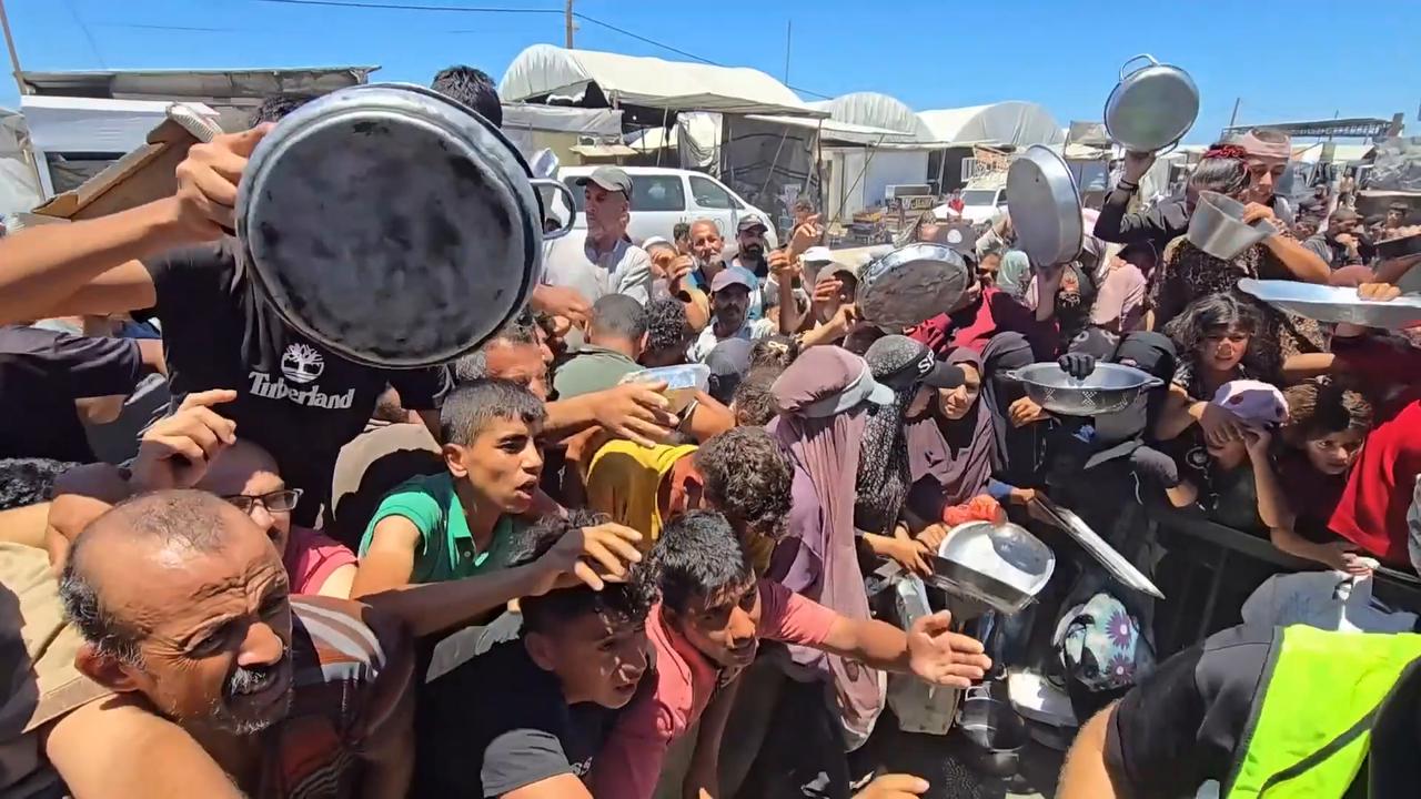 Video thumbnail for Displaced Palestinians rely on charity kitchens for survival in Gaza.
