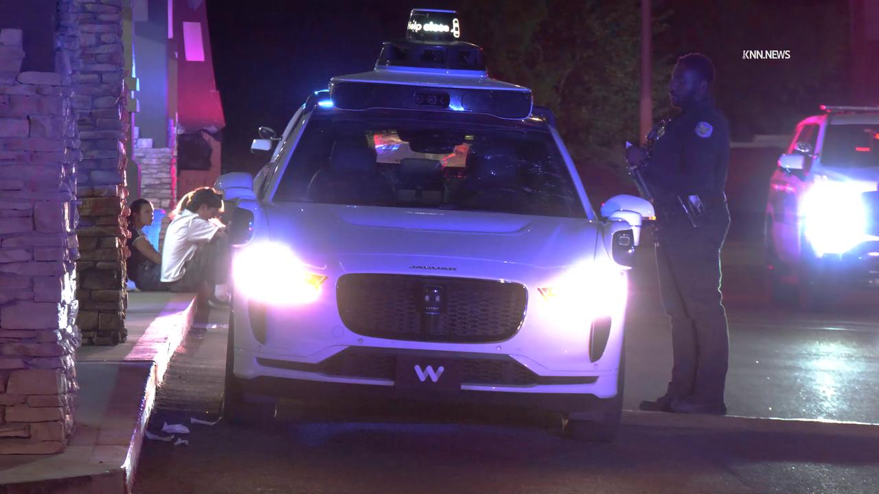 Video thumbnail for US, Phoenix: Phoenix One Seriously Injured Waymo Windows Broken After Large Bar Fight.