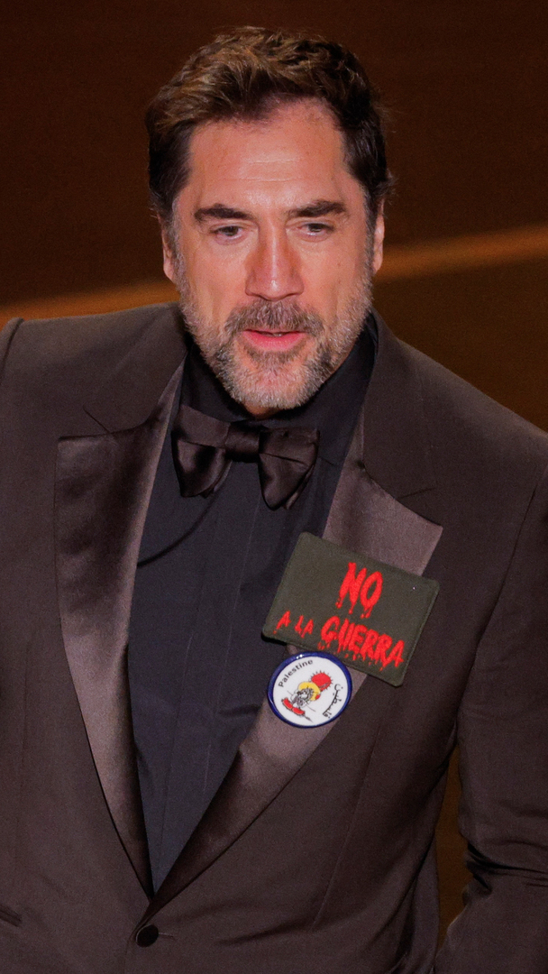 Video thumbnail for Stars at Oscars 2026 call for end to war in Gaza and Iran