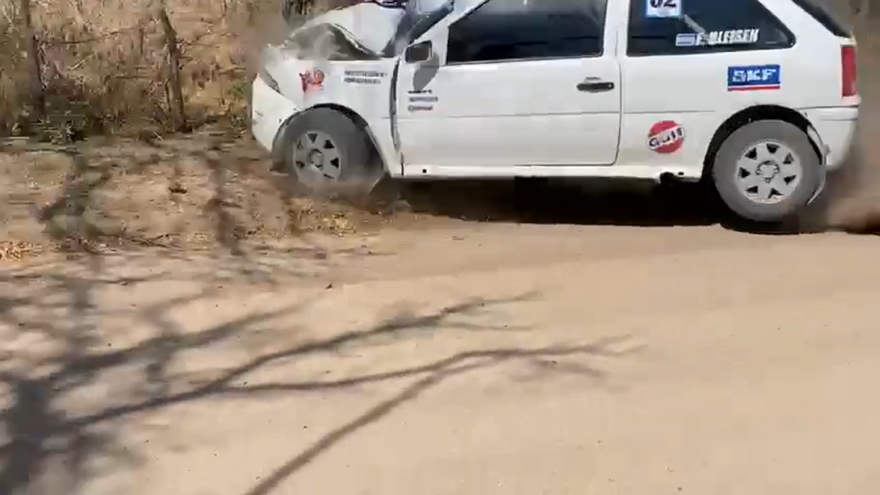 Video thumbnail for Race Car Crashes and Spins Out in San Luis!
