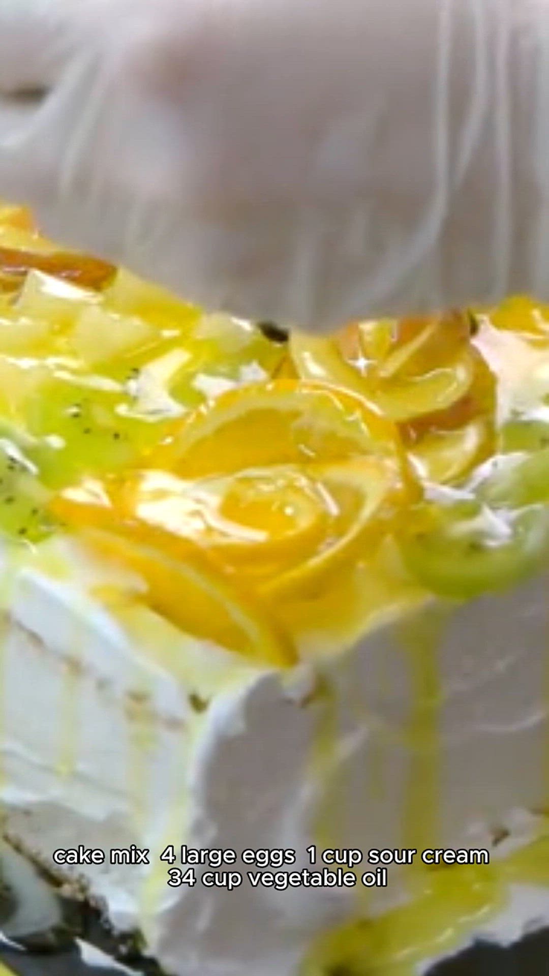 Video thumbnail for honey bun cake recipe