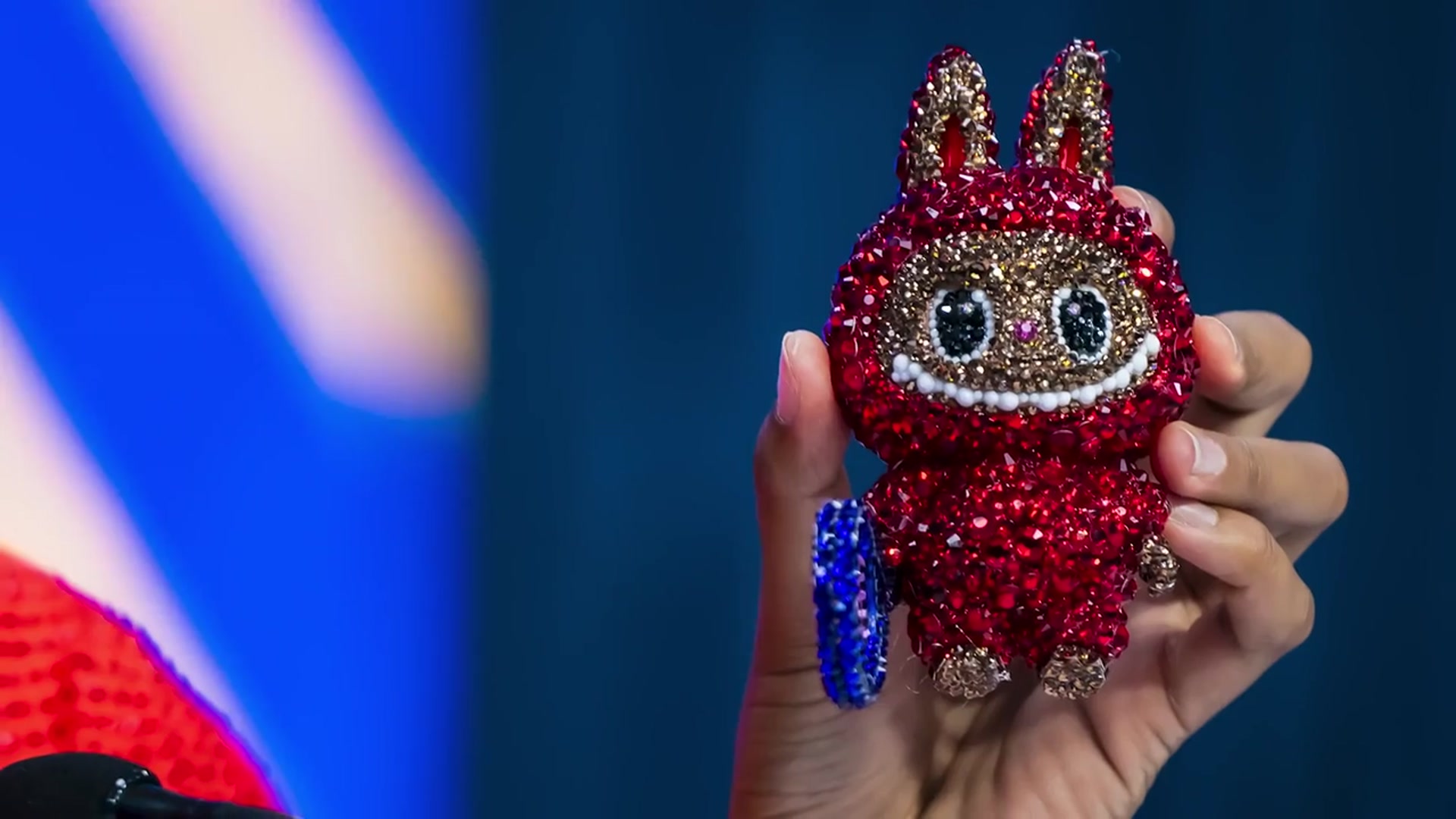 'Video thumbnail for Naomi Osaka brings on the bling with bedazzled Labubu and hair accessories at the US Open'