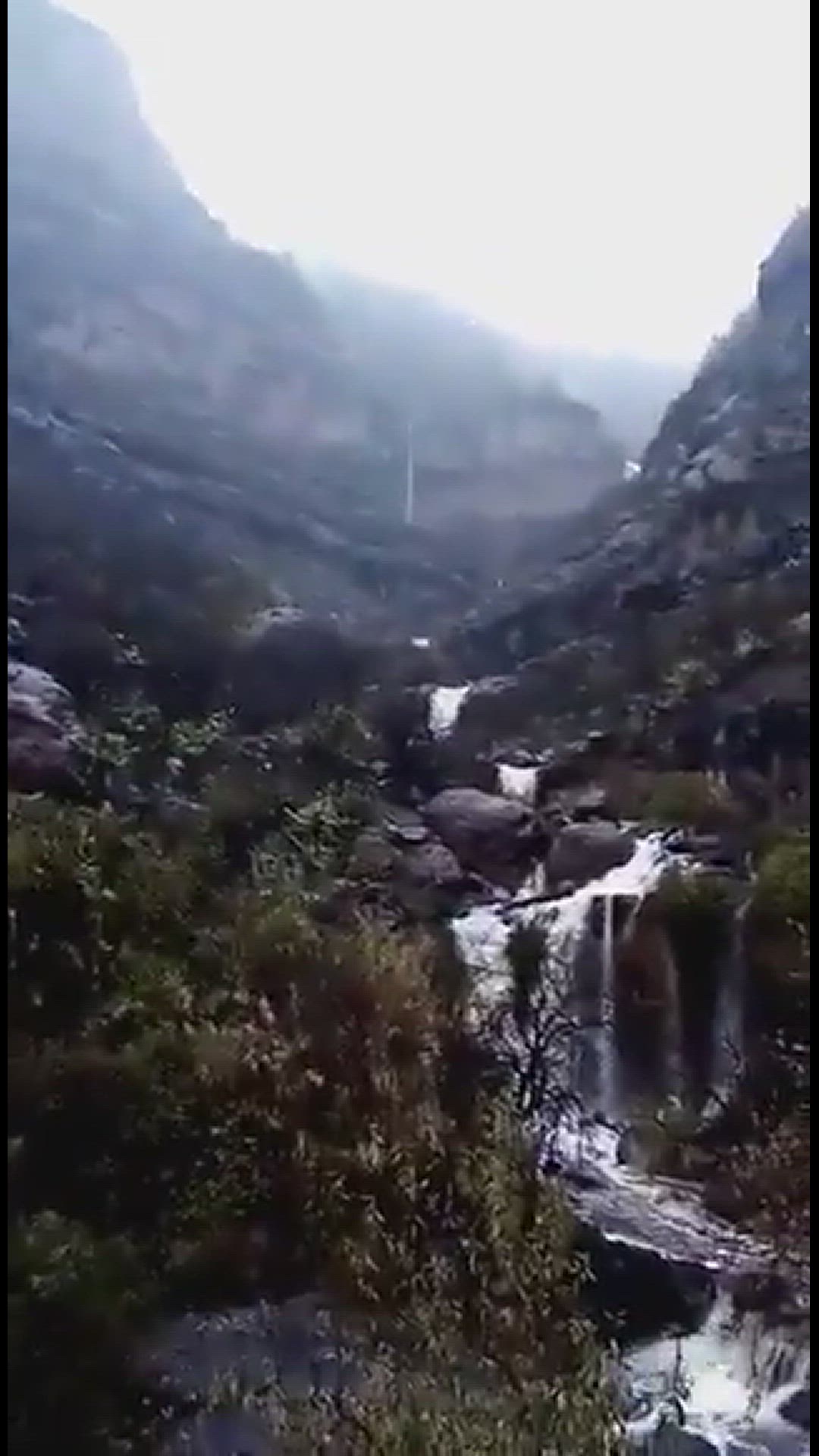 'Video thumbnail for Wasserfälle nach Regen auf Gran Canaria'