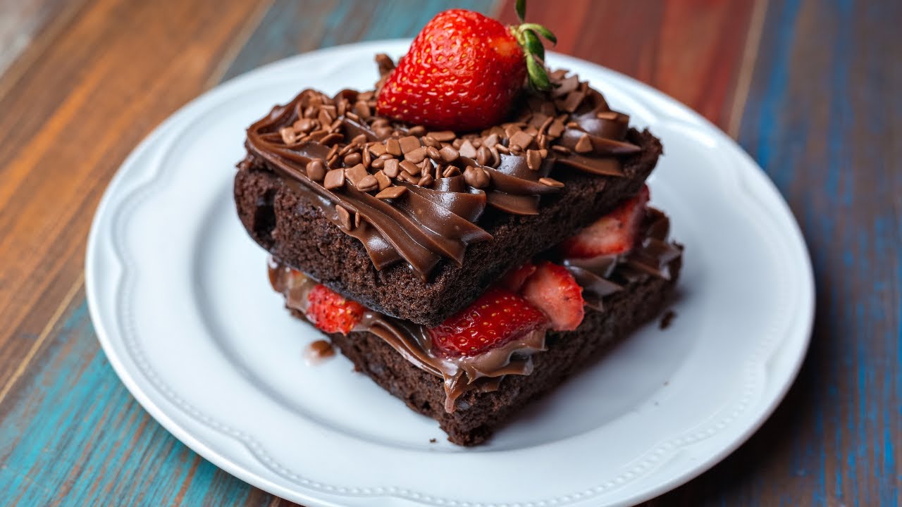 'Video thumbnail for Strawberry brownies low carb recipe: video blog'