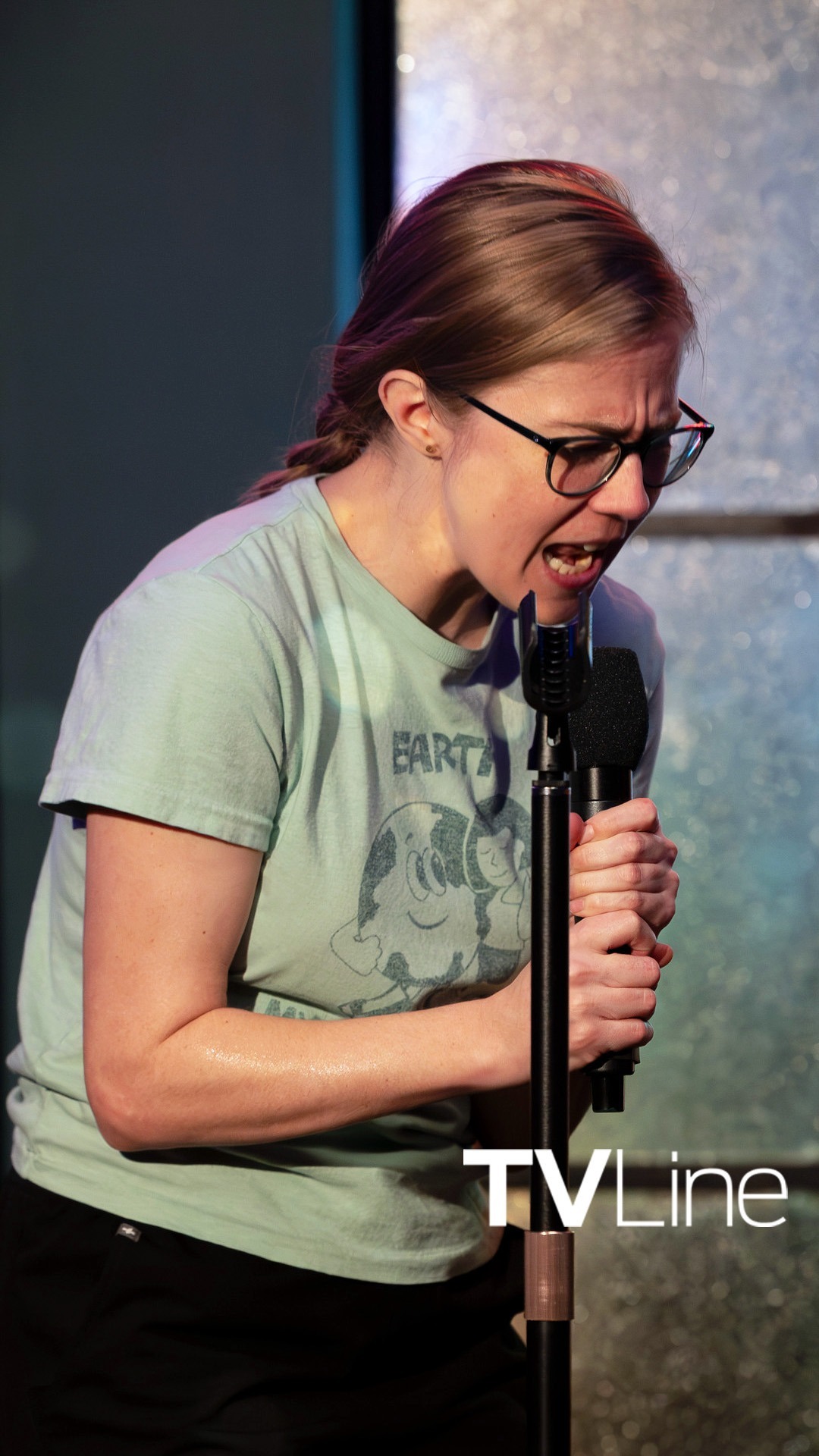 Video thumbnail for The Pitt | Taylor Dearden On 'Invigorating' Mel Karaoke Scene With Santos