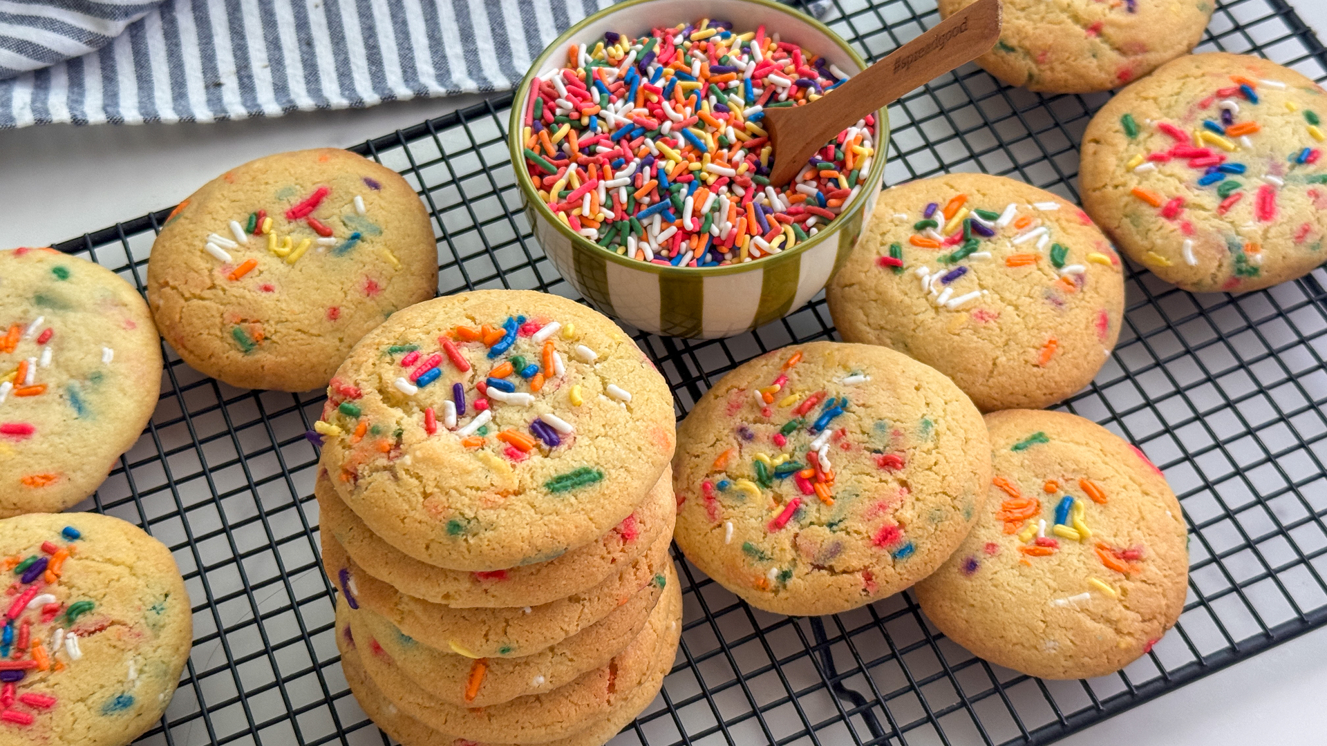 Video thumbnail for Homemade Funfetti Cookies Recipe