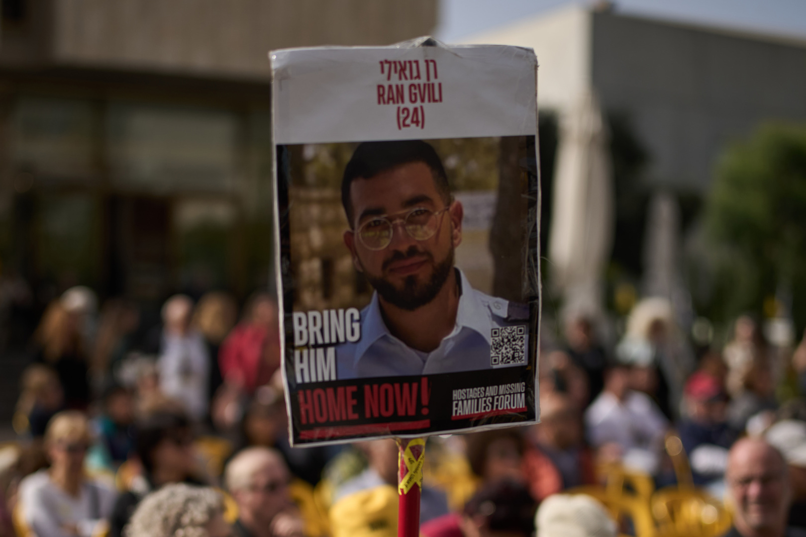 Video thumbnail for Israeli forces retrieve body of last captive in Gaza