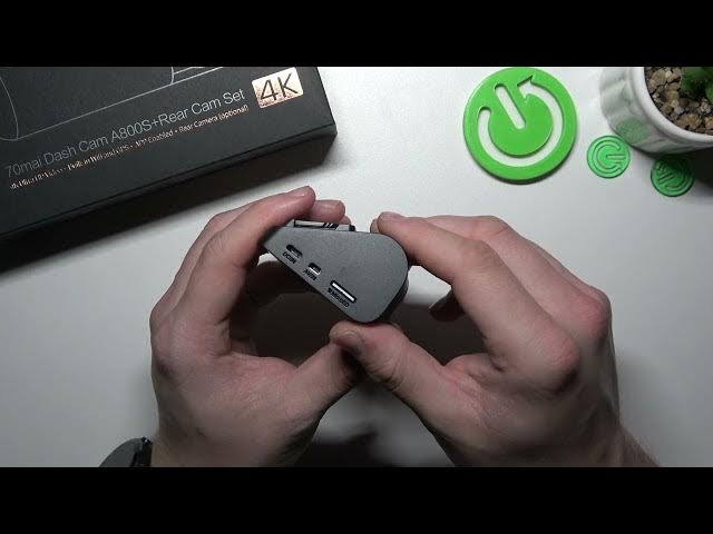 Video thumbnail for How to Insert SD Card to XIAOMI 70mai DashCam A800 – Input SD Card