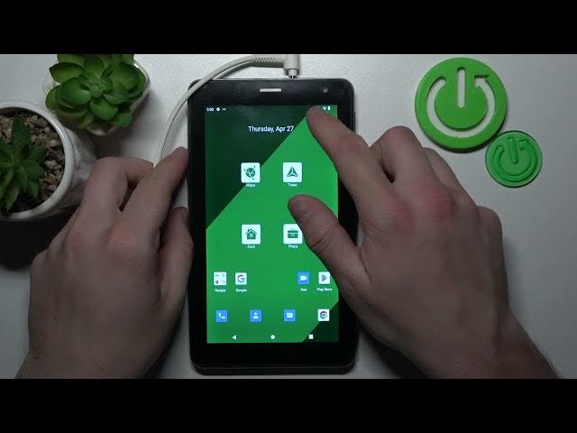 Video thumbnail for Connect Headphones with NAVITEL T787 - Find Headphones Jack