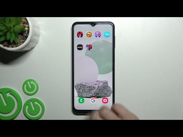 Video thumbnail for Samsung Galaxy M23 - How To Install iPhone Keyboard ( Green Apple Keyboard App )